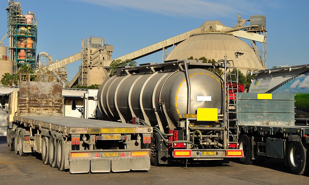 Heavy-duty cleaning and pressure washing 