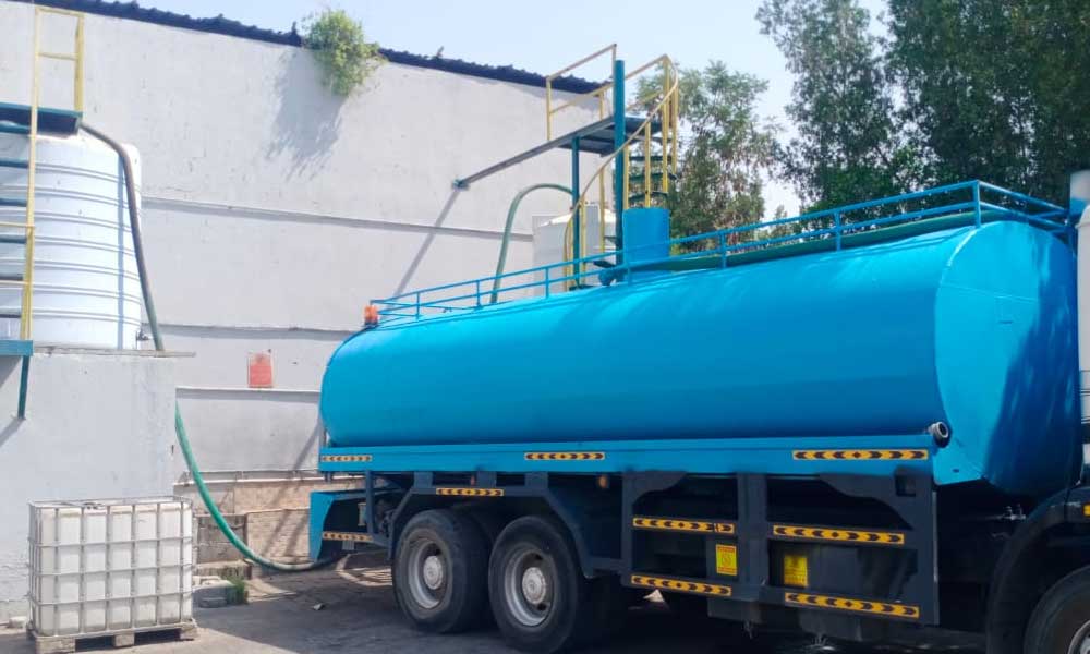 Heavy-duty cleaning and pressure washing 